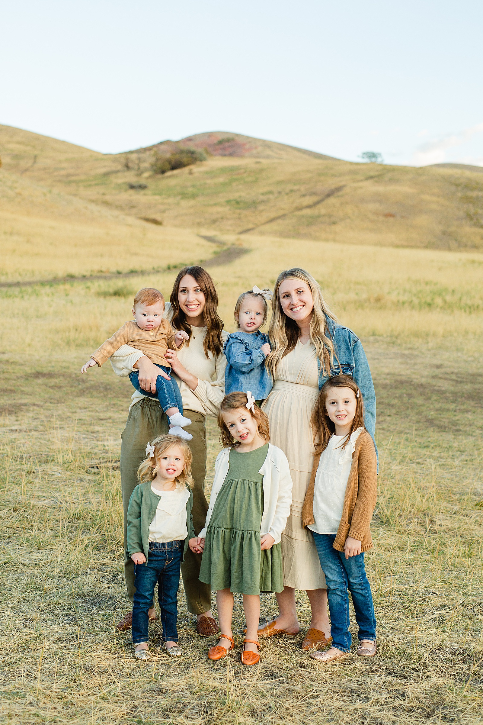 Extended Family Pictures at Tunnel Springs Park | Fall Family Pictures 