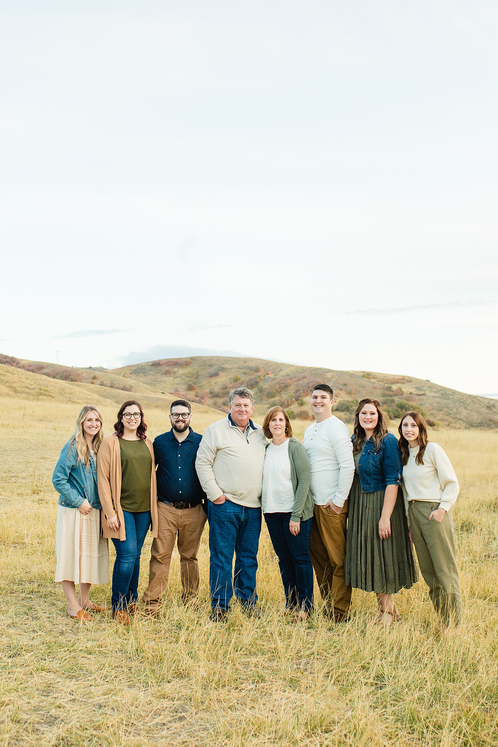 Extended Family Pictures at Tunnel Springs Park | Fall Family Pictures