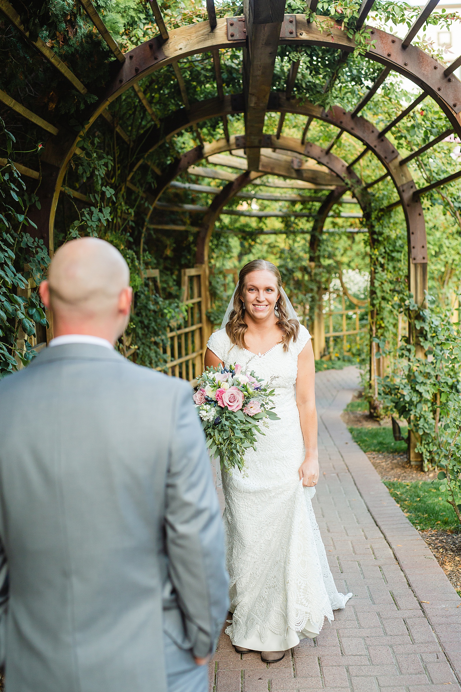 First Look at Thanksgiving Point | Utah Wedding Photographer