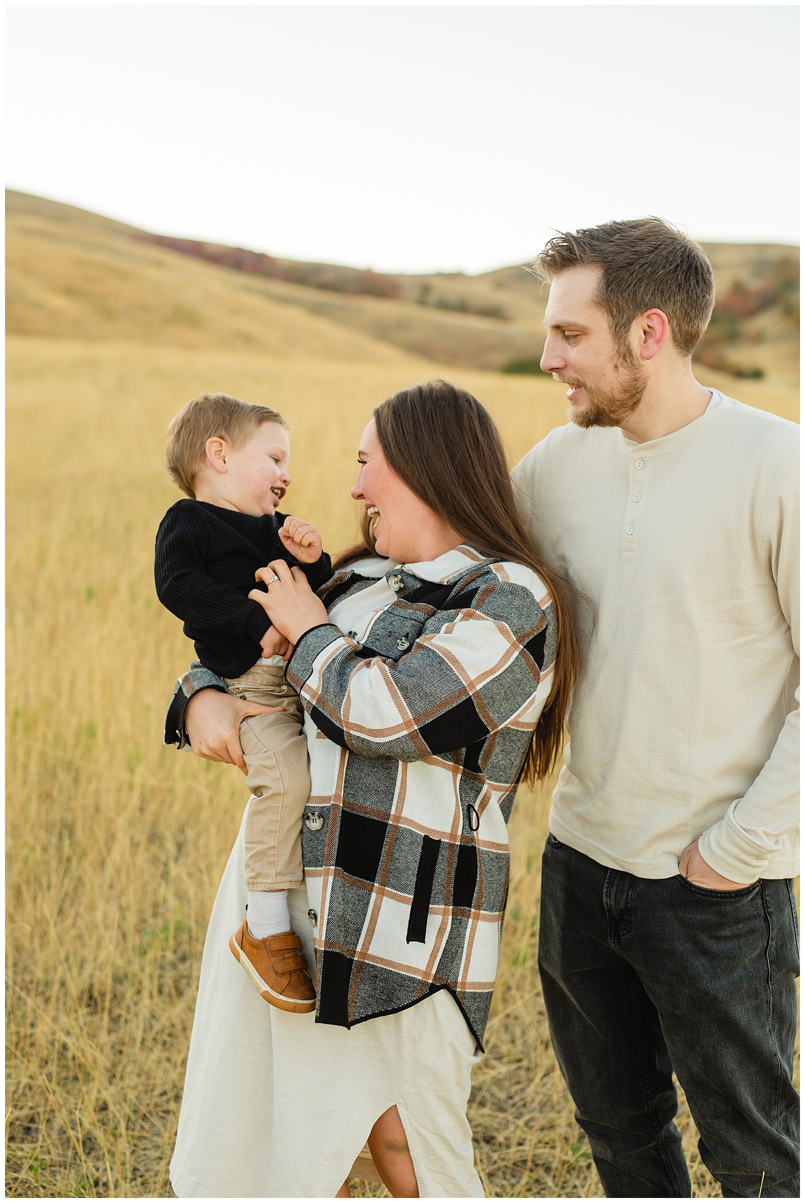 Fall Family Pictures | Tunnel Springs Family Session 