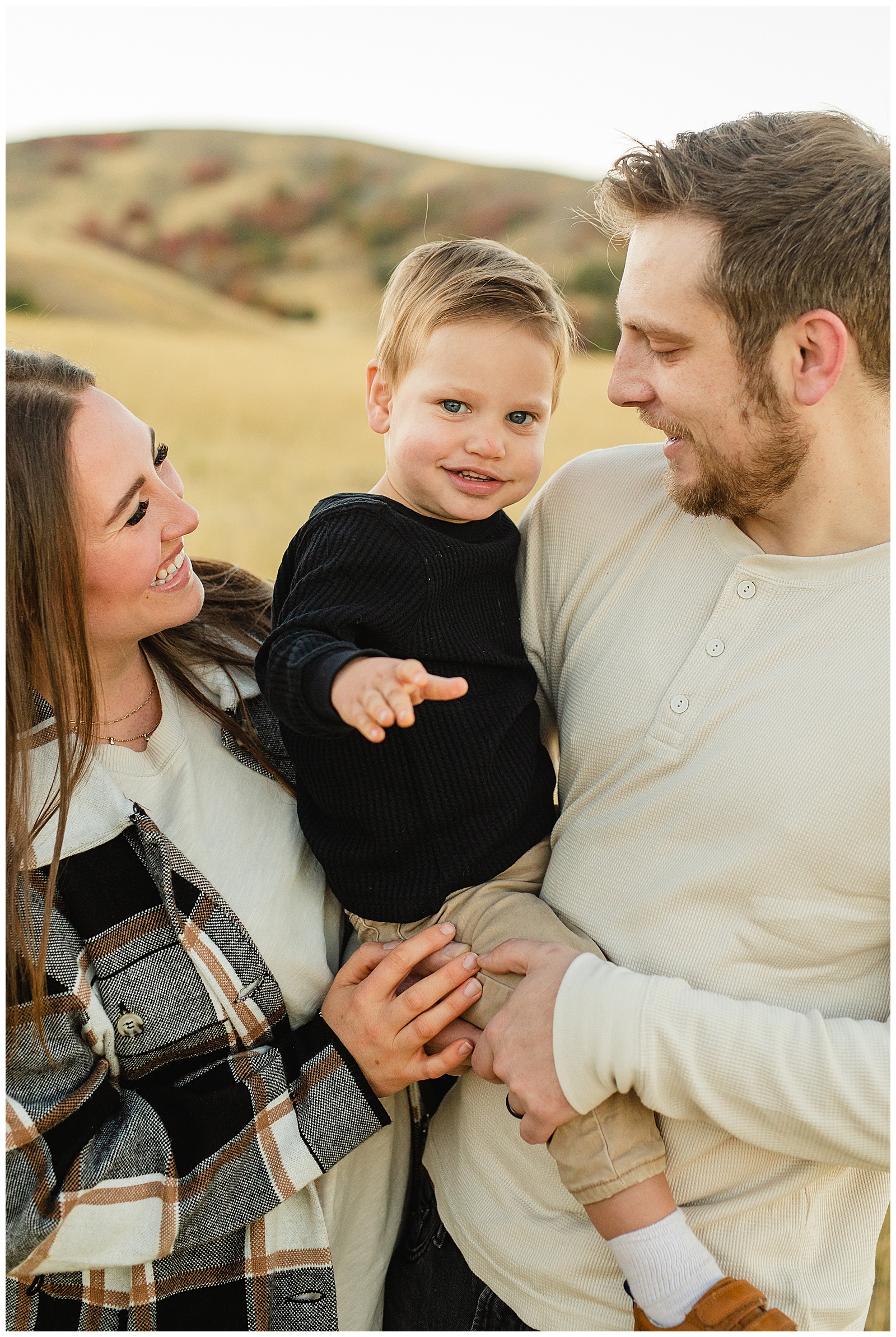 Fall Family Pictures | Tunnel Springs Family Session 