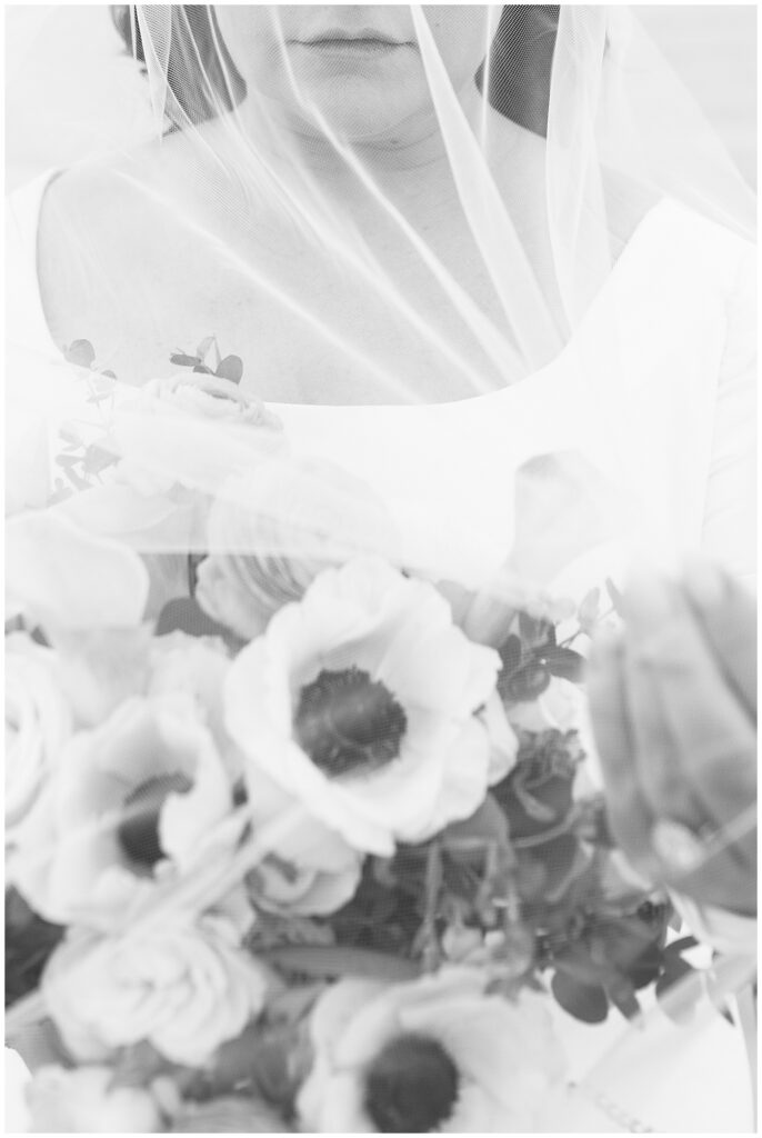 Bridal Details | The Veil and Bouquet