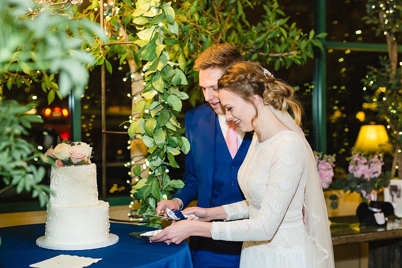 Utah Winter Bride | Cake Cutting | Wedding Reception 